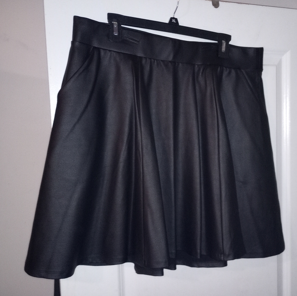 Torrid  skater skirt with pockets